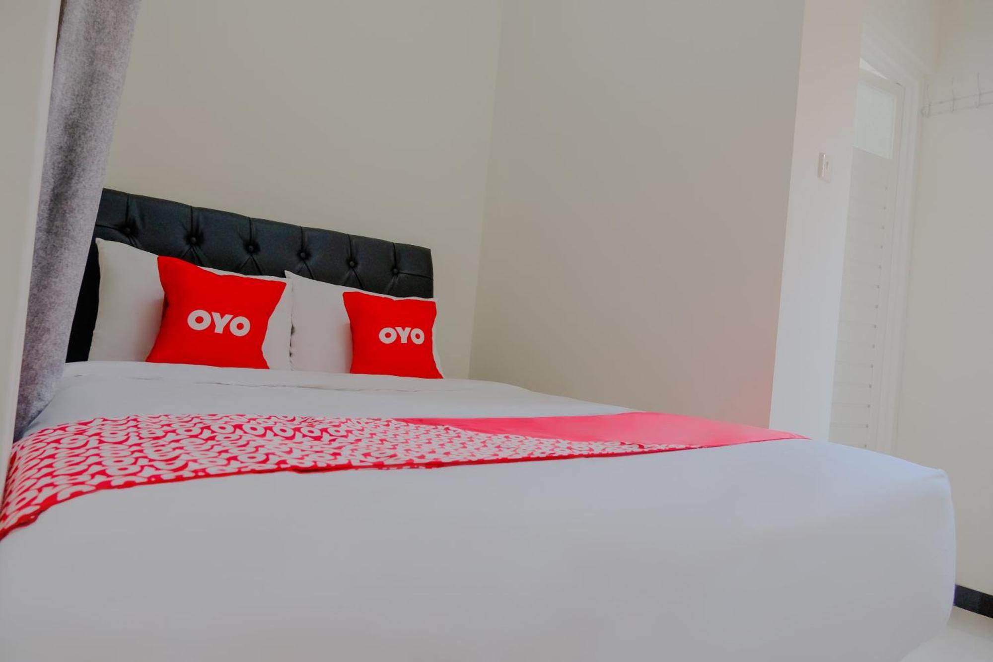 ホテル Oyo 2376 ティアラ ファミリー レジデンス バトゥ エクステリア 写真